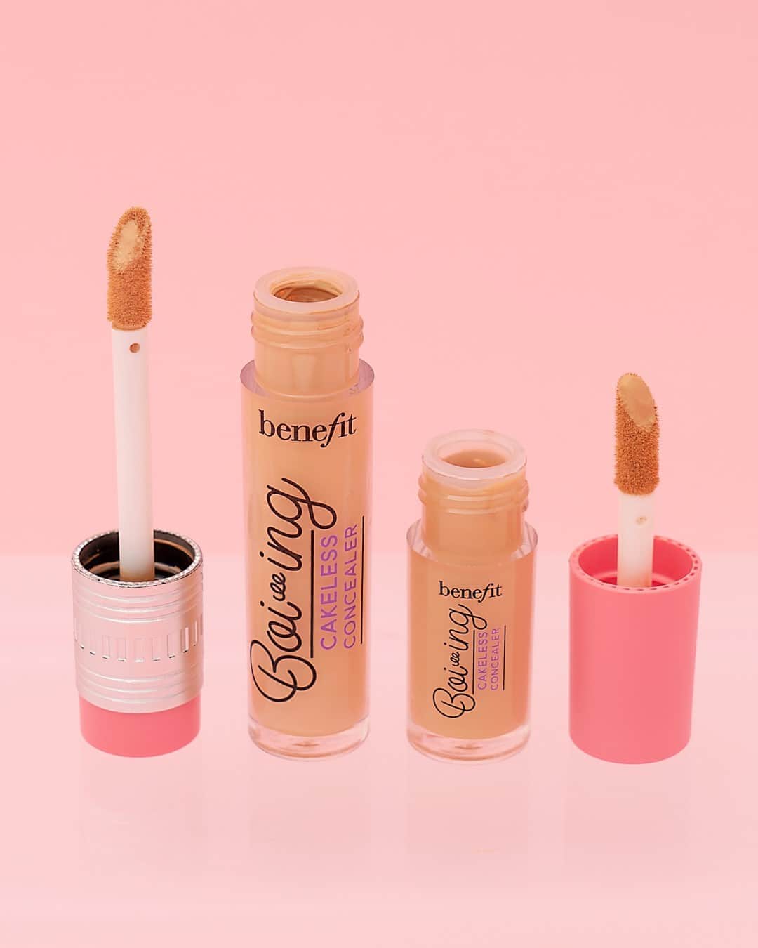 Benefit Cosmeticsさんのインスタグラム写真 - (Benefit CosmeticsInstagram)「Did you know #boiing Cakeless Concealer comes in a mini?! ✏️ This cutie concealer is perfect for touching up on the go! #benefit」9月7日 3時03分 - benefitcosmetics