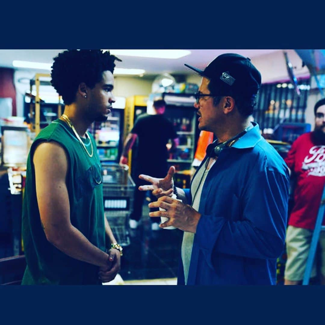 ジョン・レグイザモさんのインスタグラム写真 - (ジョン・レグイザモInstagram)「On set off #criticalthinking movie #miami #overtown with cast and crew!  Thank u all for your gifts and passion!」9月7日 3時47分 - johnleguizamo