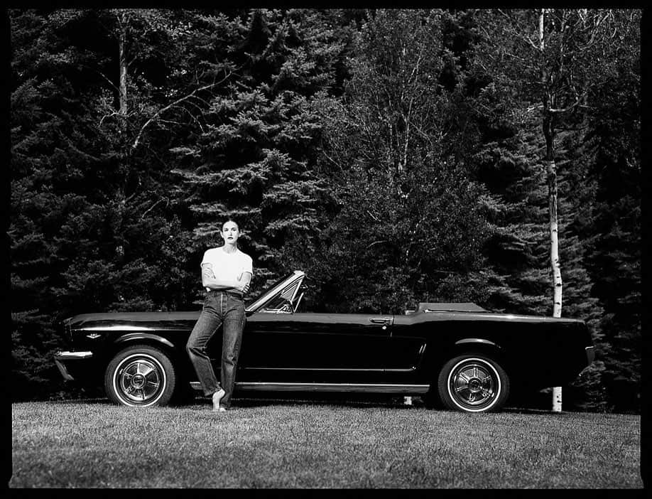 タイラー・シールズのインスタグラム：「A diptyque of @demimoore and Bruce Willis shot one Idaho on film with @hasselblad camera. Swipe right.」
