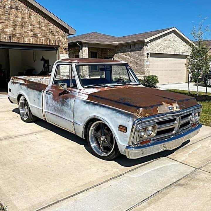 Classics Dailyさんのインスタグラム写真 - (Classics DailyInstagram)「#ClassicsFeature _____ Chevy C10's spend a little too much time in the limelight. How about this GMC?! Owned by @john_fowler80 _____ #classiccar #musclecar #hotrod #protouring #prostreet #restomod #classicsdaily #streetrod #streetcar #customcar #hotrods #streetrods #GMC #C10 #patina」9月7日 4時00分 - classicsdaily