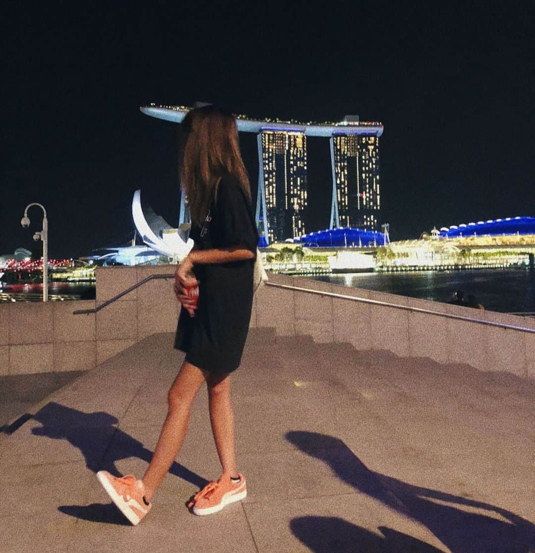 内山珠希さんのインスタグラム写真 - (内山珠希Instagram)「2年前の今日はシンガポール行ってたんか✈ 今年も海外行く予定だったのに😭 いつになったら行けることやら🤦🏽‍♀️🤦🏽‍♀️ #singapore #trip  #fff」9月7日 4時55分 - ttn__738