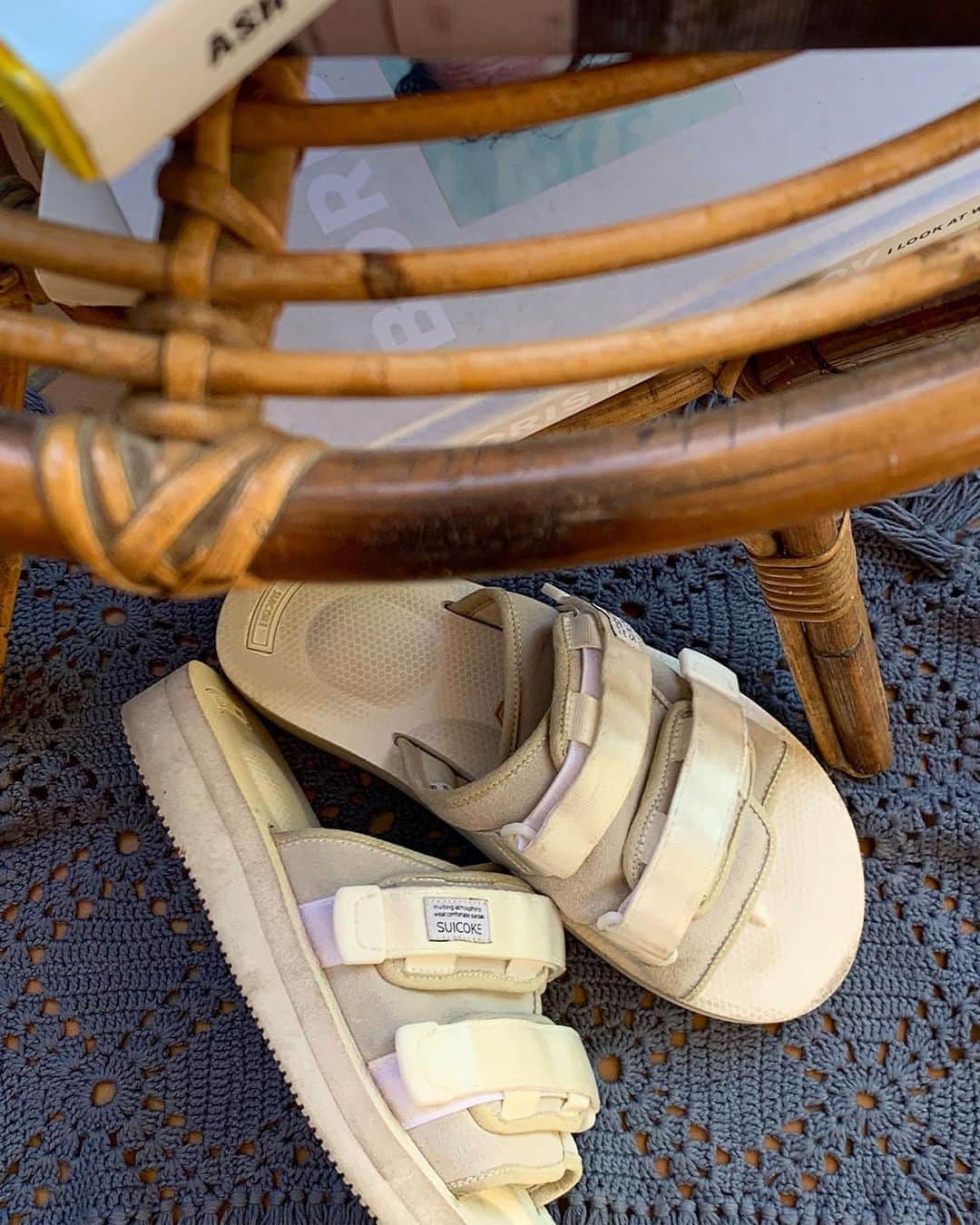 HYPEBEASTさんのインスタグラム写真 - (HYPEBEASTInstagram)「@hypebeaststyle: From Canada to Italy to parts unknown, we checked in with the @suicoke_official team back in May to see what they were doing to stay occupied in between talking sandals on our latest Stay Home Snaps. Click the link in bio for the full feature.⁠⠀ Photo: Avi Raphael/Enrico Pasi/Mario Rodriguez Lo/Jun Her」9月7日 5時02分 - hypebeast