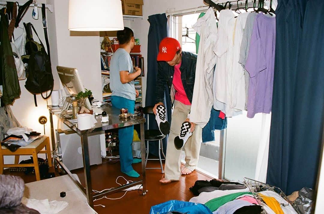松㟢翔平のインスタグラム：「舞台裏 Behind the scene of < Opportunity To Get Closer > on STUDY magazine 8 @magazinestudy  Photographs Asami Nobuoka @asmnbok , Styling STUDY」