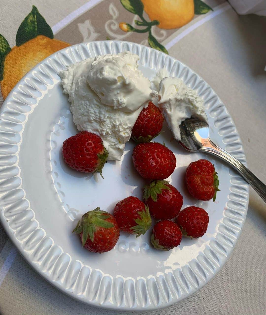 エルザ・ホスクさんのインスタグラム写真 - (エルザ・ホスクInstagram)「🥰❤️💕swipe for yummy food」9月7日 5時36分 - hoskelsa