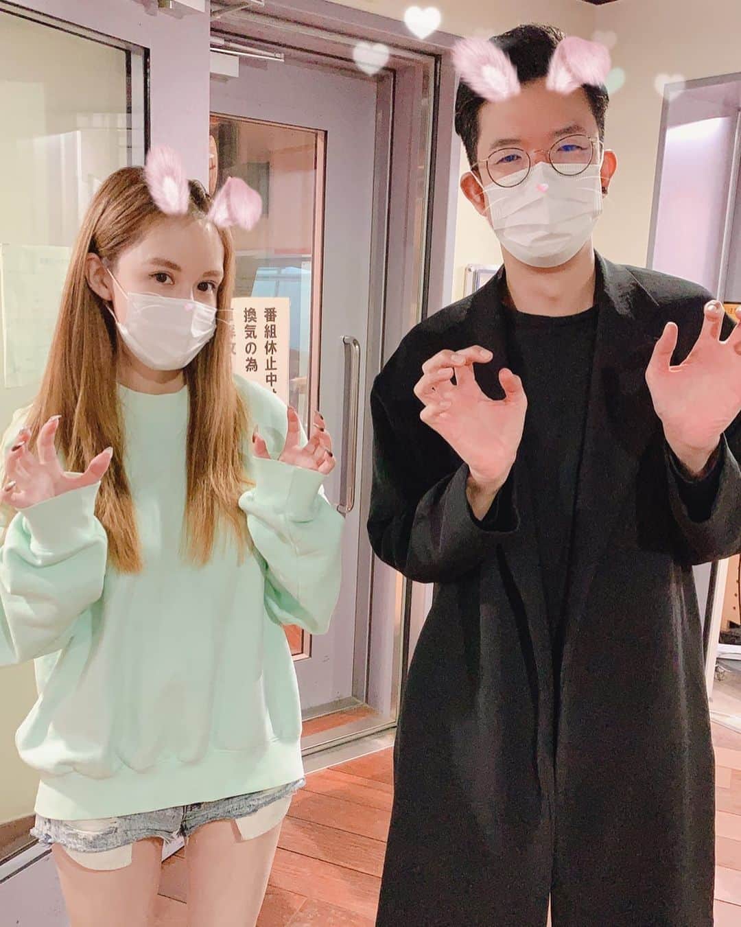 のインスタグラム：「9時からはこの2人でハピモニお届けします🙋‍♂️🙋‍♀️」