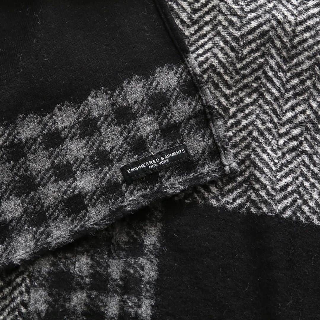 wonder_mountain_irieさんのインスタグラム写真 - (wonder_mountain_irieInstagram)「［WM別注］#20AW Engineered Garments / エンジニアードガーメンツ "Button Shawl – Knit Patchwork” ￥18,700- _ 〈online store / @digital_mountain〉  https://www.digital-mountain.net/shopdetail/000000012361/ _ 【オンラインストア#DigitalMountain へのご注文】 *24時間受付 *15時までのご注文で即日発送 *1万円以上ご購入で、送料無料 tel：084-973-8204 _ We can send your order overseas. Accepted payment method is by PayPal or credit card only. (AMEX is not accepted)  Ordering procedure details can be found here. >>http://www.digital-mountain.net/html/page56.html  _ #NEPENTHES #EngineeredGarments #ネペンテス #エンジニアードガーメンツ _ 本店：#WonderMountain  blog>> http://wm.digital-mountain.info _ 〒720-0044  広島県福山市笠岡町4-18  JR 「#福山駅」より徒歩10分 #ワンダーマウンテン #japan #hiroshima #福山 #福山市 #尾道 #倉敷 #鞆の浦 近く _ 系列店：@hacbywondermountain _」10月6日 9時41分 - wonder_mountain_