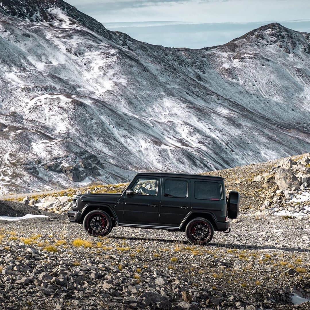 CarsWithoutLimitsさんのインスタグラム写真 - (CarsWithoutLimitsInstagram)「G Wagon taking on the the rocky roads 🚵🏽 Owner @thesatincrew  Photo @curveshunter   #carswithoutlimits #mercedesbenz」10月6日 9時42分 - carswithoutlimits
