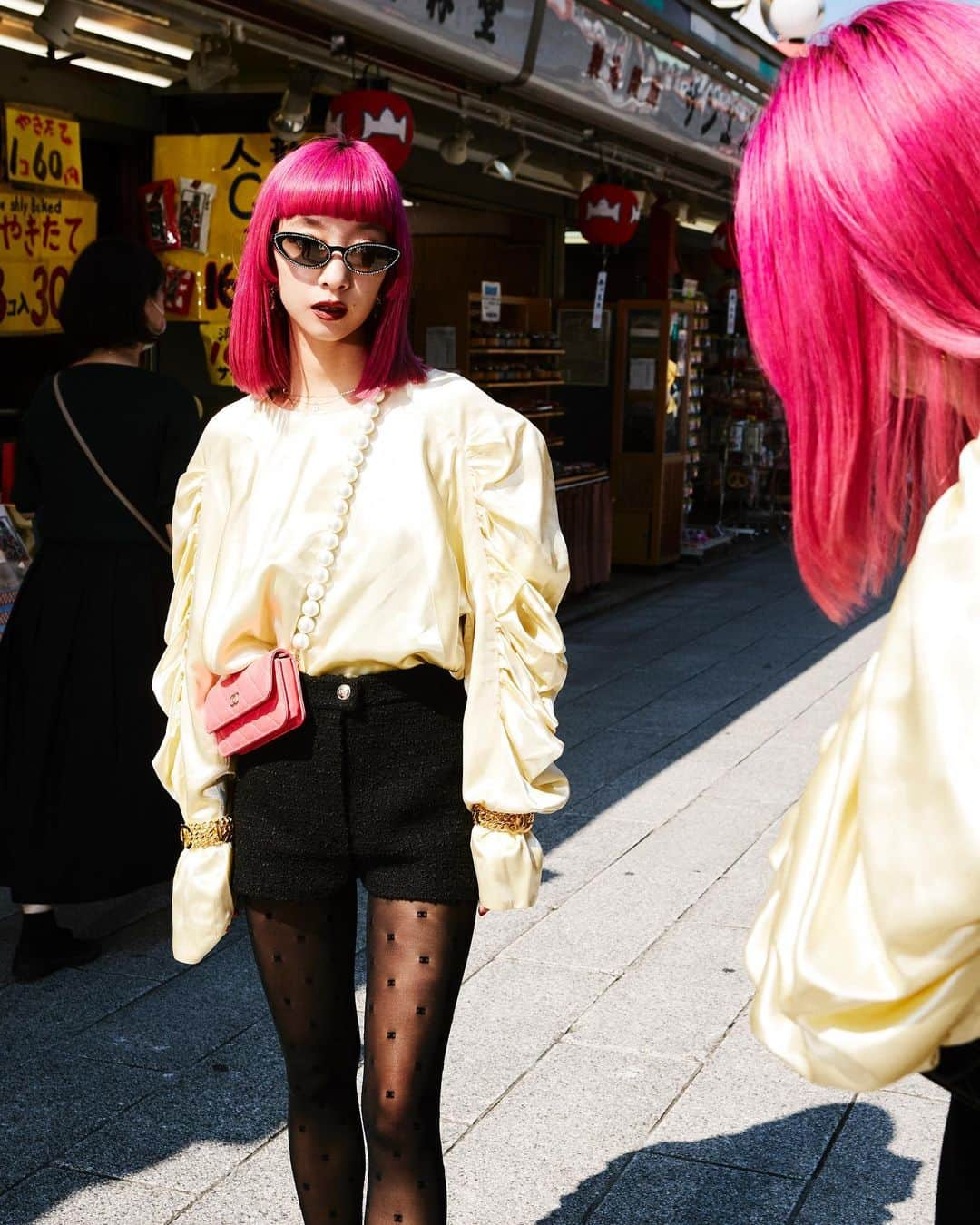 AYAさんのインスタグラム写真 - (AYAInstagram)「AMIAYA STREET SNAP # 7  　@chanelofficial 🌹  #AMIAYA_STREETSNAP  #lovefashion_loveyourself  #amiayaの勝手にオフランウェイ   Photo @p.hayato」10月6日 10時00分 - ayaxxamiaya