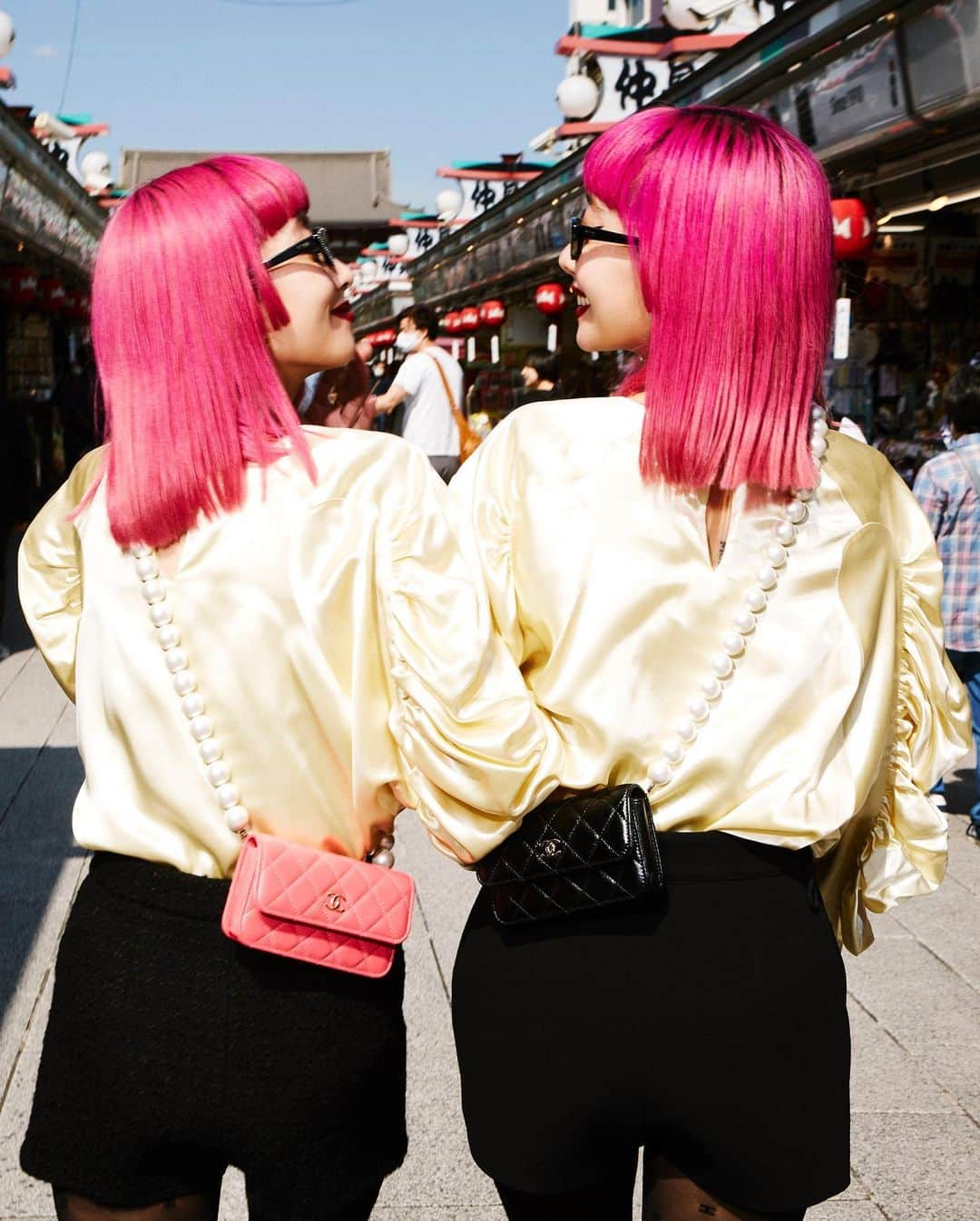 AYAさんのインスタグラム写真 - (AYAInstagram)「AMIAYA STREET SNAP # 7  　@chanelofficial 🌹  #AMIAYA_STREETSNAP  #lovefashion_loveyourself  #amiayaの勝手にオフランウェイ   Photo @p.hayato」10月6日 10時00分 - ayaxxamiaya