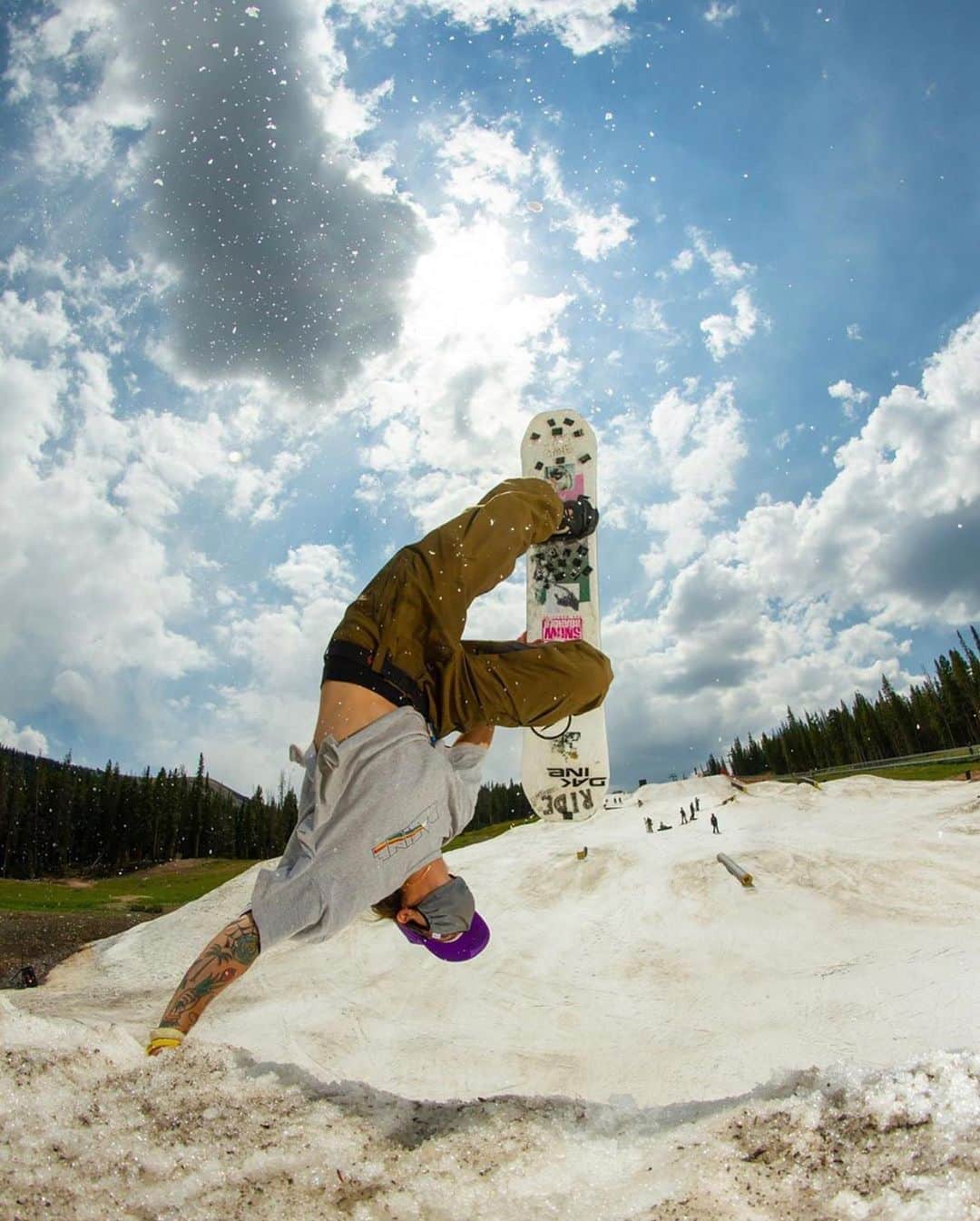 Stanceのインスタグラム：「Leveling up ❄️!  @jill_perkins  #punksandpoets  #stancesnow」