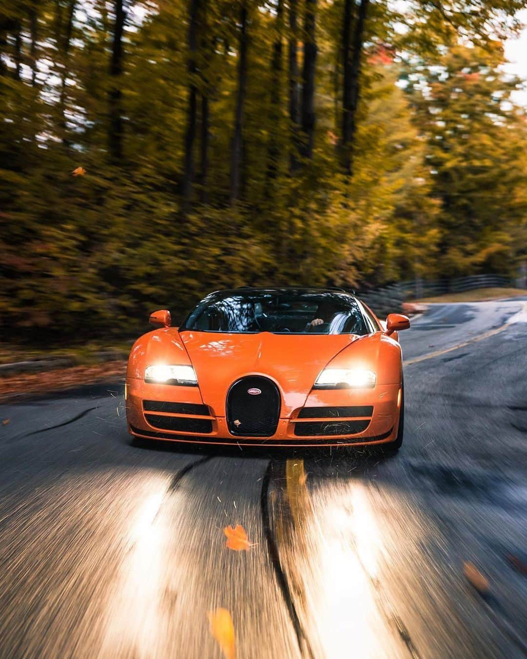 CarsWithoutLimitsさんのインスタグラム写真 - (CarsWithoutLimitsInstagram)「Bugatti Veyron #Vitesse  Owner @torontocarnut  Photos @zachbrehl  #carswithoutlimits #bugatti #veyron」10月6日 1時58分 - carswithoutlimits