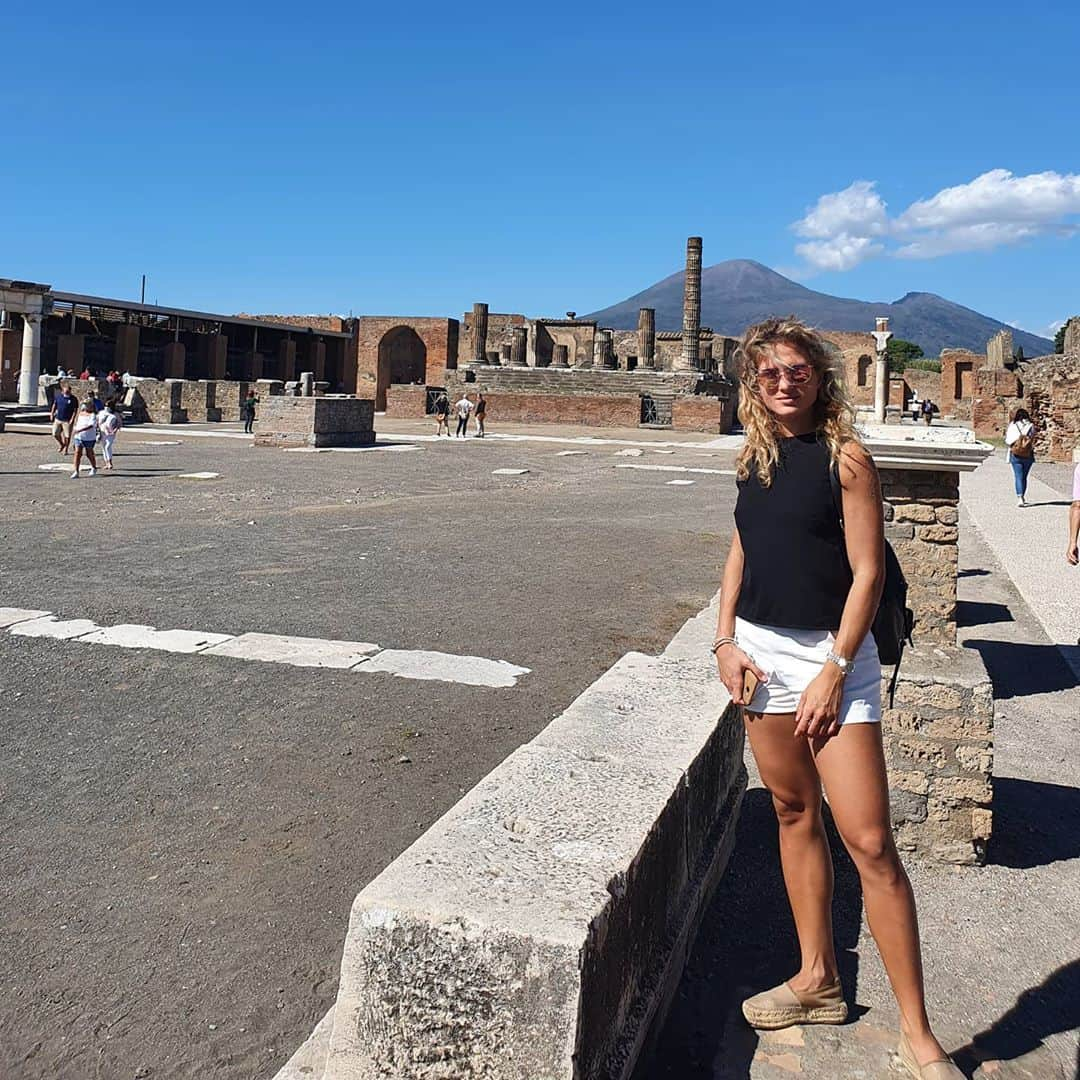 アンナ・ボンジョルニのインスタグラム：「📍Pompei」