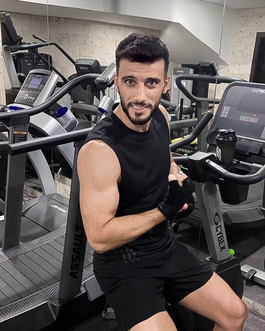 オマル・アッ＝ソーマのインスタグラム：「💪🏼」