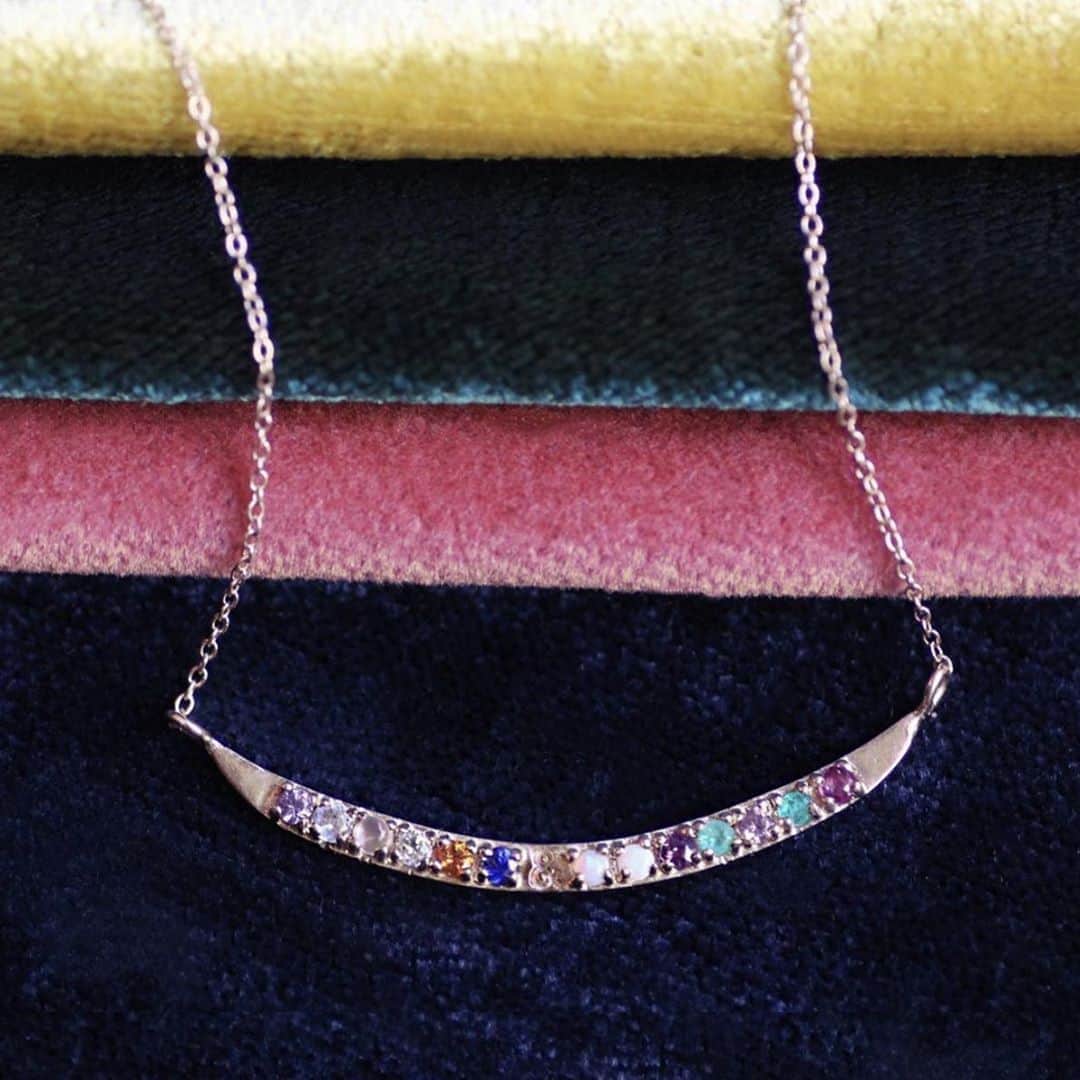 ルル フロストのインスタグラム：「Written in code, worn close to your heart. We've got 1 left in stock of our 10k ‘Always & Forever’ Necklace which spells out the eternal sentiment in gemstones such as amethyst, opal and ruby. Ready & waiting for a very special someone - now at 50% off through 10/20. #lulufrost #acrosticjewelry #codefinejewelry」