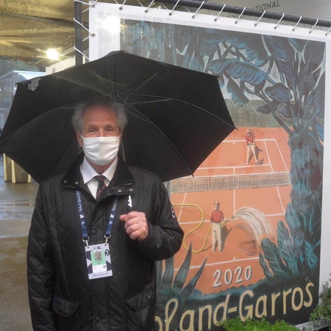 フローラン・ダバディーさんのインスタグラム写真 - (フローラン・ダバディーInstagram)「Roland-Garros Day 9 雨のローランギャロス🧜🏻‍♂️ #rolandgarros2020 #ローランギャロス #wowowtennis #parissouslapluie」10月6日 2時36分 - florent_dabadie