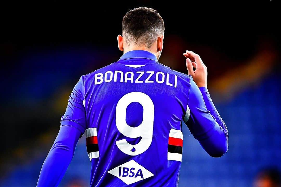 フェデリコ・ボナッツォーリのインスタグラム：「Mi avete accolto che ero un bambino, ora vi lascio che sono un uomo. Grazie Genova, Grazie Sampdoria, Grazie Sampdoriani. Sarete sempre nel mio cuore. Vi abbraccio, Federico. 💙」