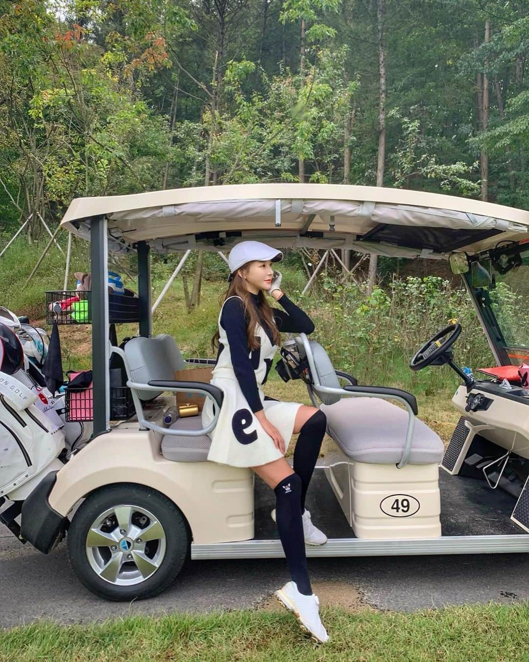 ハン・ジウンさんのインスタグラム写真 - (ハン・ジウンInstagram)「- 어반에이트 골프패션 @golf_fashion_urban8 선정한 인플루언서 인터뷰에 토킹톰 골프웨어 입꾸, 세현cc에 라운딩 다녀왔어요🙈🍃🍃 - - #토킹톰골프 #토킹톰 #주르리본컬렉션 #joor」10月6日 3時17分 - jieun_han