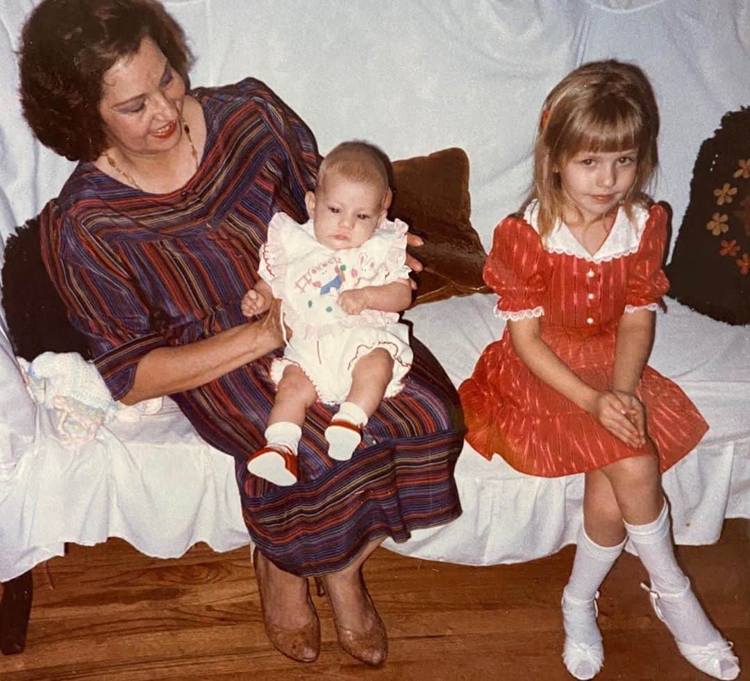 クリスティーナ・アギレラさんのインスタグラム写真 - (クリスティーナ・アギレラInstagram)「In honor of #HispanicHeritageMonth - I’ve been rummaging through old photos of mis abuelos and my dad, and listening to old music I grew up with in my household. ⁣ ⁣ My dad was born in Ecuador and I’ll always cherish that side of my family and the culture they instilled in me. ❤️ ⁣ ⁣ So, I decided to make a playlist for you guys of some of my favorite Latin music, both new songs and old classics. Link to the Spotify playlist is in my bio! Hope you all enjoy it as much as I do 😘 ⁣ ⁣ I’m sharing more old memories on my stories now too! Happy #HispanicHeritageMonth to all my Latinx fans!」10月6日 3時24分 - xtina