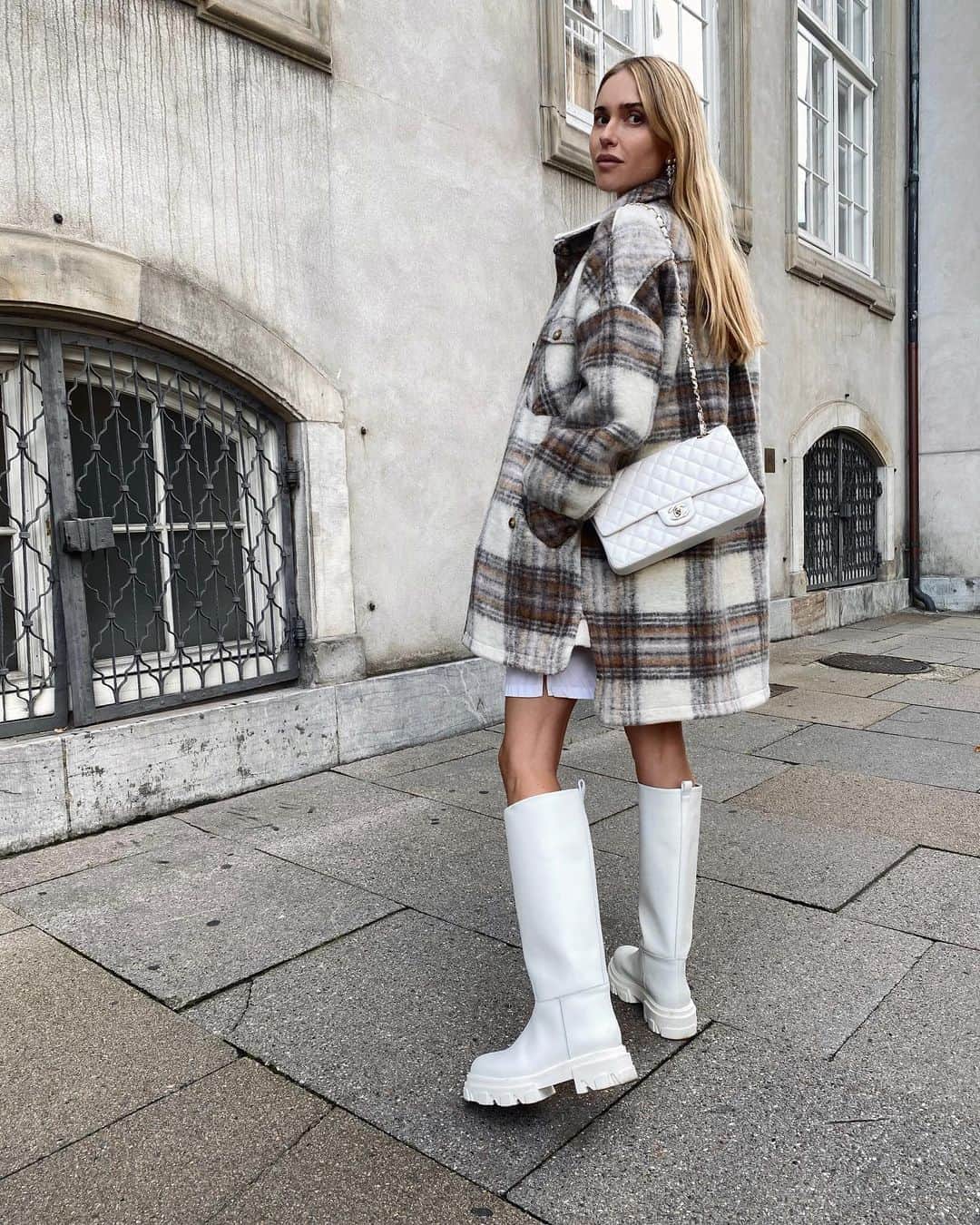 ペニーレ・タイスベックのインスタグラム：「Boots season🤍」