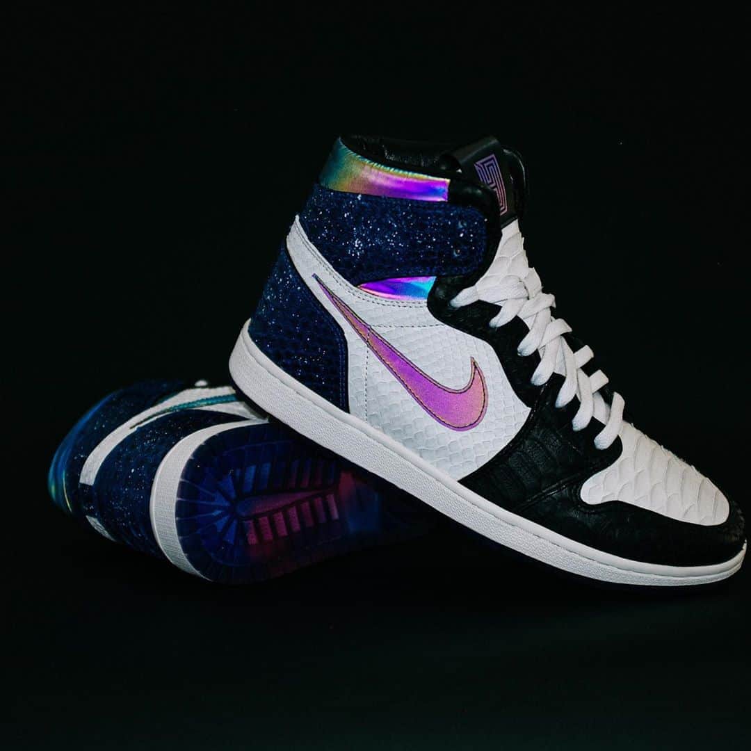 ネイト・ロビンソンのインスタグラム：「S/o to @akme.labs for these 1 of 1’s if y’all need some fire ass kicks y’all should hit them up ASAP , one of the best in the business #Holdat  🙌🏼」