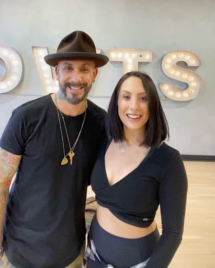 A.J.のインスタグラム：「Backstreet’s back! REALLY! All 5 of us will be accompanying @cherylburke on the dance floor tonight...virtually...which is fitting since BSB filmed this video in a virtual world way back in 1999! #BSBArmy, you’re always there for me and the boys and #TeamPrettyMessedUp needs you tonight...we need you right now! 😉 All of your #DWTS votes spent on us keep us aliiiiiiive til next week!!  We are dancing LAST tonight but you can vote any time between the start of the EAST COAST AIRING (8/7c, 5p PST) and the end of our dance! THIS IS IMPORTANT: Please vote BEFORE we dance so you can sit back and enjoy our performance, votes already cast, because you CANNOT VOTE AFTER OUR DANCE! Voting ends the moment our dance ends! VOTE EARLY by texting AJ to 21523 up to ten times AND add 10 votes at http://DWTSVOTE.ABC.com  #KTBSPA 🖤」