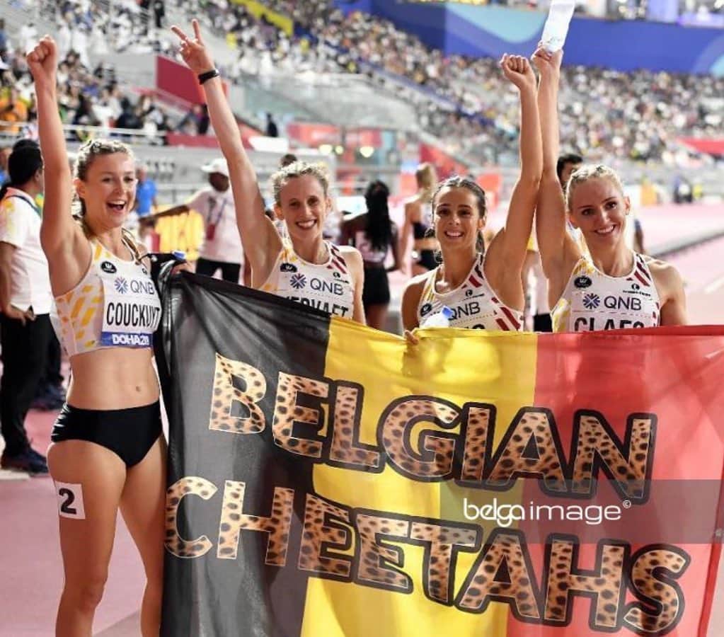 ハンネ・クレスのインスタグラム：「M A G I C A L !💫 Thinking back on this moment still gives me goosebumps 🤩  One year ago the World Championships took place in Doha. In the 400m hurdles I took the 12th place and in the 4x400m we became 5th in the final assuring us a ticket to the Olympics! 💫 #memoriesforlife #dreambig @belgiancheetahs @teambelgium」