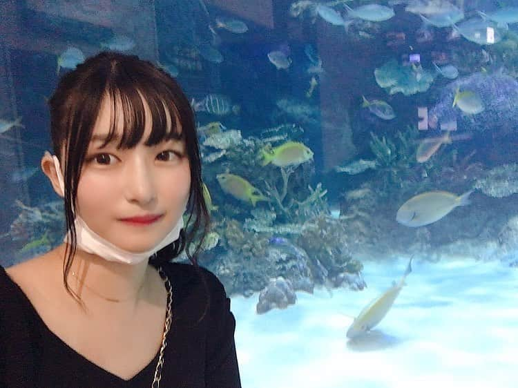 我妻ゆりかさんのインスタグラム写真 - (我妻ゆりかInstagram)「名古屋港(水族館)→ あつた蓬莱軒(ひつまぶし)  今月は沖縄にも2泊3日のホテルと飛行機を衝動で取っちゃいました…٩(｡>ω<｡)﻿و  1人で行きます…✋  あとは北海道にも！！  1人で行きます…✋  あとは福岡にも1泊2日します！  大嶋みくと…🤍  あとは北海道から帰ってきたら、栃木県の日光に行って紅葉を見たいなぁ〜と思ってます☺️🍁  やっぱり我妻は動いてないとやってらんない！！！  自分の衝動が怖いので バイトすることに決めました✋  お金ほしいとかじゃなくて 接客業していろんなひととお話がしたいって理由です！  毎日人と関わりたい！！  ぼーっとしてたくない！！！  もっとみんなとお話したい！」10月6日 3時50分 - wagatsuma_yurika