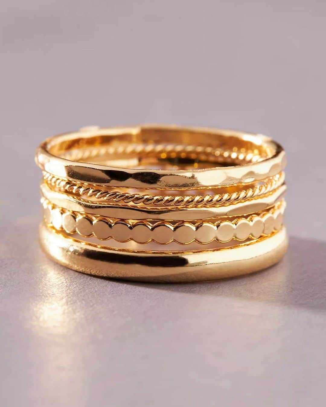 セレフィーナさんのインスタグラム写真 - (セレフィーナInstagram)「new serefina ring sets in gold + silver 💍 ft. sasha ring sets @anthropologie」10月6日 4時28分 - serefinajewelry