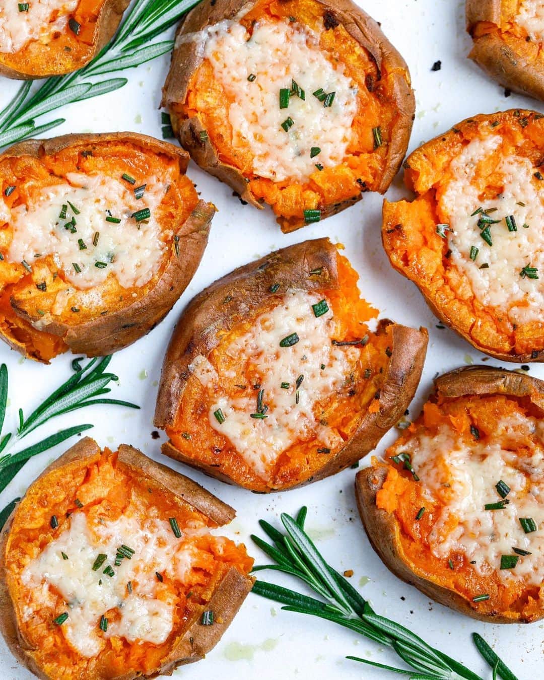 Easy Recipesさんのインスタグラム写真 - (Easy RecipesInstagram)「Smashed Sweet Potatoes with Herbs and Garlic are so delicious! They are crispy on the outside, yet super soft and buttery on the inside. They are topped with parmesan cheese and make a perfect addition to your Thanksgiving or Christmas dinner table. But that doesn't mean you cant have them all year round!  Grab the full recipe link from my bio @cookinwithmima  https://www.cookinwithmima.com/smashed-sweet-potatoes-with-herbs-and-garlic/」10月6日 4時32分 - cookinwithmima