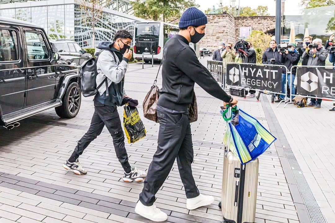 エムレ・カンさんのインスタグラム写真 - (エムレ・カンInstagram)「Happy to be back @DFB_team, good to have you with us @Modahoud8 🇩🇪🙌」10月6日 4時54分 - emrecan23