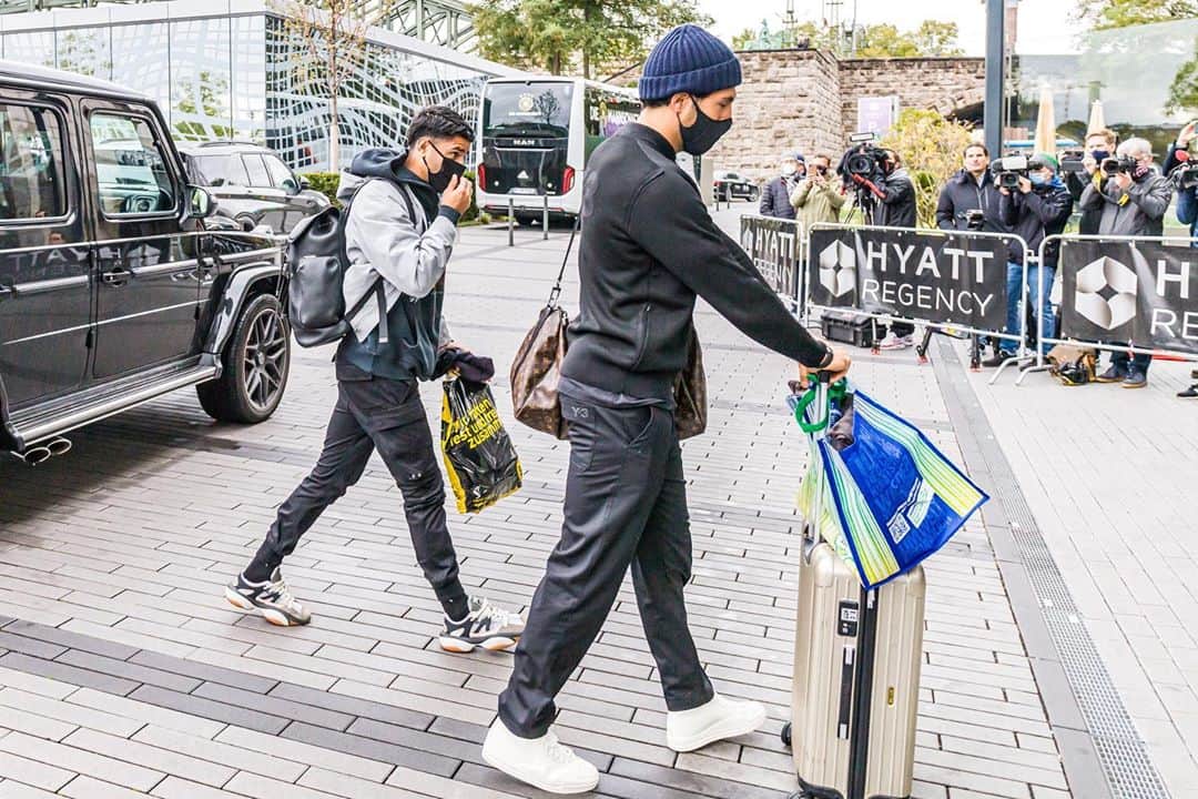 エムレ・カンのインスタグラム：「Happy to be back @DFB_team, good to have you with us @Modahoud8 🇩🇪🙌」