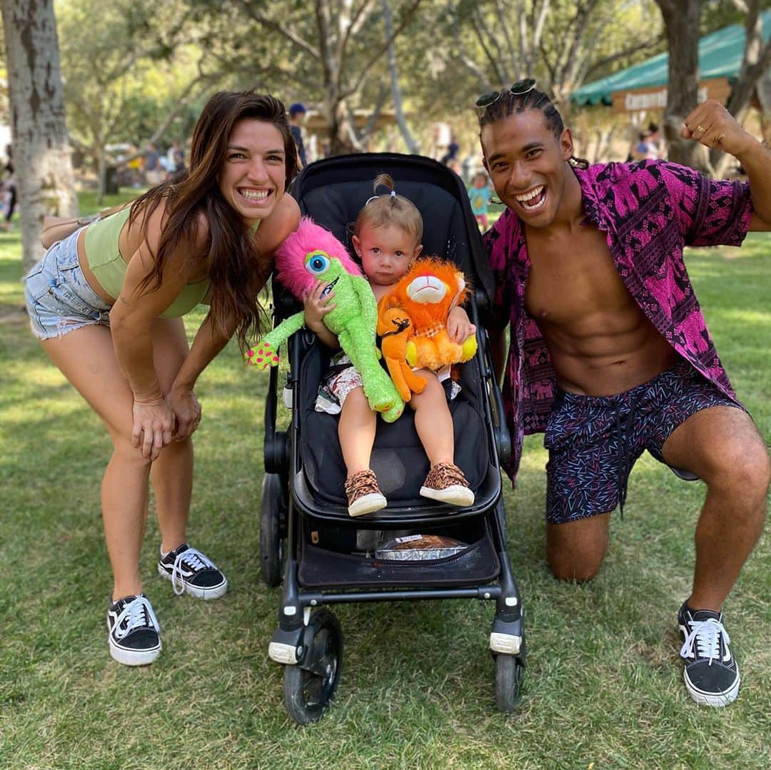 マッケンジー・ダーンのインスタグラム：「Weekend with my loves !! Hope everyone had a great weekend!!  • • Fim de semana com os meus amores!! Espero que vcs também curtiram o fds!」