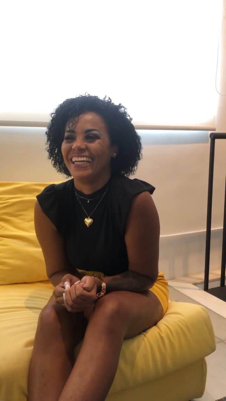 Giovanna Antonelliのインスタグラム：「Agora vou contar para vocês como superei diversos obstáculos durante a minha trajetória. Não foi nada fácil chegar até aqui, mas com muita perseverança consegui conquistar meus objetivos. Espero que minha história sirva de inspiração para vocês!   Aah,ganhei uma surpresa incrível no final, foi emocionante!!! ❤️😍😘🥰   @buffetcrisandrade」