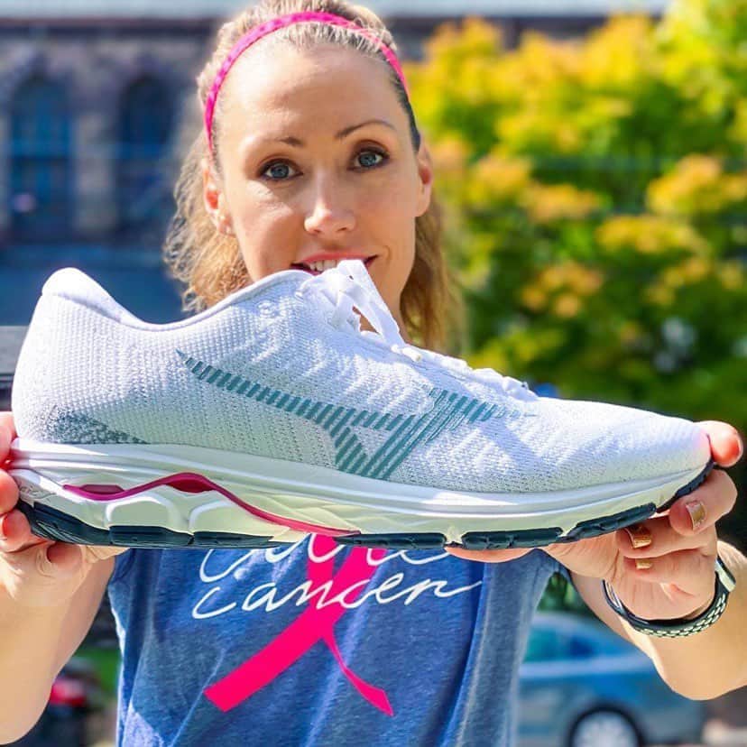 MizunoRunningさんのインスタグラム写真 - (MizunoRunningInstagram)「Repost from @susrunsphilly • A loved one’s cancer diagnosis can leave you feeling powerless to help. Here is something you can do.   This October, Fleet Feet and Mizuno team up to raise funds and awareness for the Breast Cancer Research Foundation and our local communities.  For every pair of limited edition #projectZERO shoes or apparel sold, Mizuno will donate $10 per pair of shoes and $5 per piece of apparel back to organizations like the Breast Cancer Research Foundation and other 501c3 organizations working locally with Fleet Feet locations across the country.  How can you help? Join our cause. Buy the projectZERO gear. Tell your friends, and reach out to your local Fleet Feet to see how else you can give back to this cause and bring comfort and care to your community!」10月6日 6時03分 - mizunorunningusa