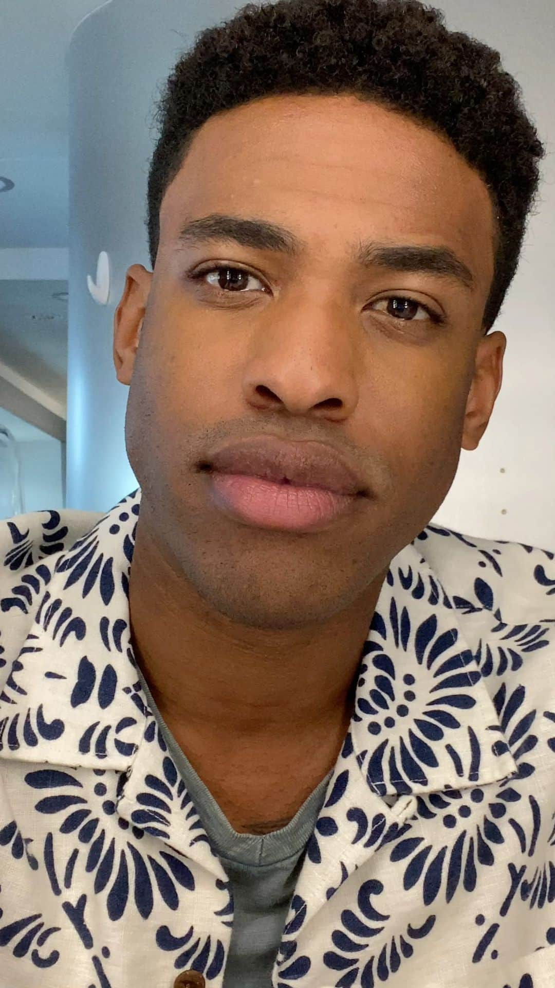 タイタス・マキン・ジュニアのインスタグラム：「This is a first. No idea what I’m doing. Opening up some communication 🤷🏾‍♂️」