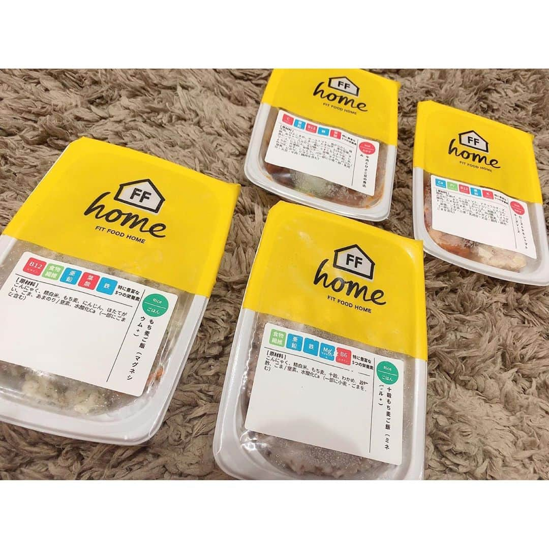 赤嶺紗羅さんのインスタグラム写真 - (赤嶺紗羅Instagram)「@fitfood_home 🏠🍽🧘‍♀️💓 ， 一流シェフ👨‍🍳さんが手作りした 無添加の食事が冷凍で届くよ〜❣️ ， 私は #ダイエットミール 🍚の #牛肉とひよこ豆の煮込み 🐄🍅 #ローストチキントマト🧀チーズソース #もち麦ごはん +マグネシウム #十刻もち麦ごはん +ミネラル ， 美味しくて栄養満点で安心✨ ， ， ， #tavenal #fitfoodhome   #diet #japanesegirl #dietfood #yoga #japanese #japanesegirl #japan #asiangirls #ootd #homecooking #vento #ダイエット #ヨガ #ダイエットメニュー #ヨガインストラクター #減量 #食事 #全米ヨガアライアンス #ファッション #腸活 #サプリメント #フィットフードホーム」10月6日 7時15分 - sara_am_0113