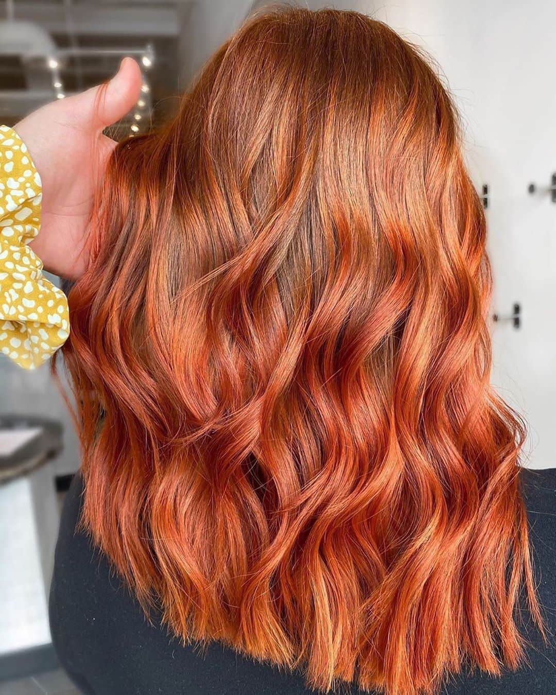 のインスタグラム：「From our friends at @moroccanoil: Do it all in style.💖   @shelbyweatherhotzhair used @Moroccanoil’s All in One Leave-in Conditioner on damp hair to detangle, hydrate, and protect before styling.   Available at Sephora!」