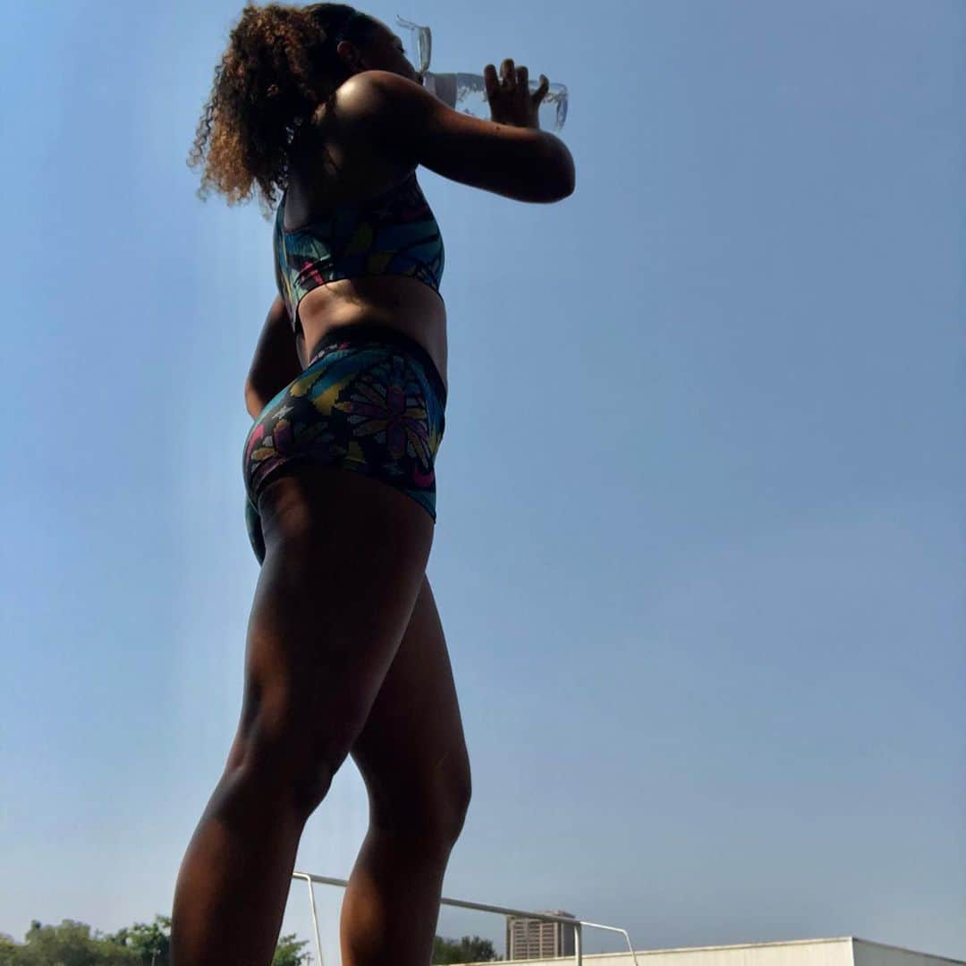 Andressa FIDELISさんのインスタグラム写真 - (Andressa FIDELISInstagram)「•Hidrate-se 💦 . . . . . . . #calor #bebaagua #hidratese #run #vaidede🏃🏽‍♀️」10月6日 7時10分 - amfidelis_