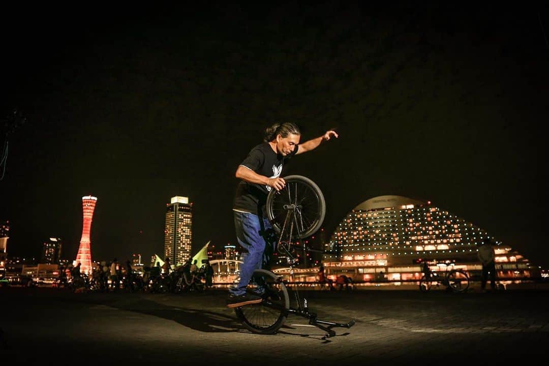 のインスタグラム：「THE KOBE CITY. photo graphy @saioh_photography  #aresbikes #bmx #flatland #freestylebmx #photography  #canon #canonphotography #kobecity #saioh #写真好きな人と繋がりたい #ug #madbunny #dvsshoes #fusioninc #写真 #日本 #プロカメラマン #ストロボ」