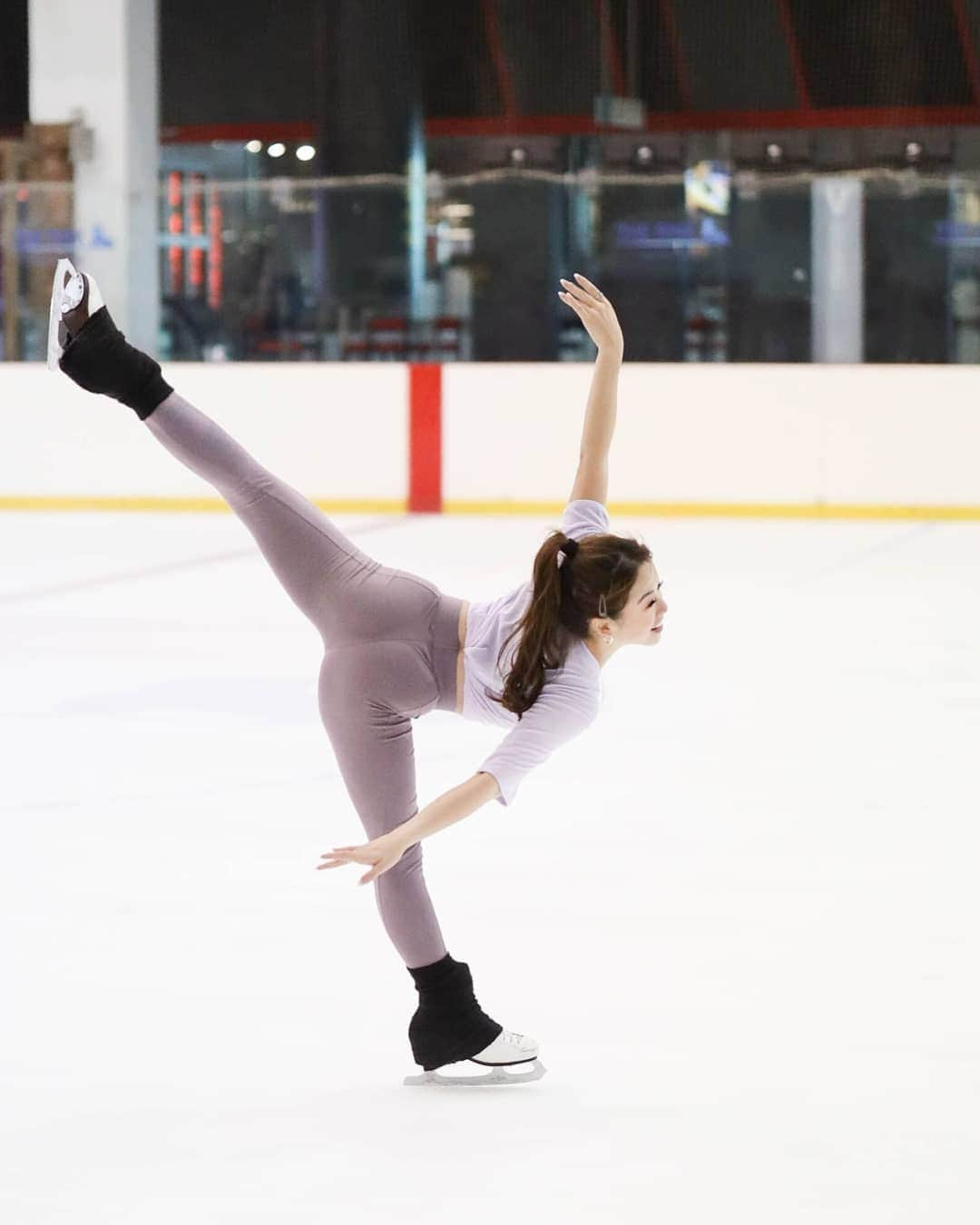 クロエ・イングさんのインスタグラム写真 - (クロエ・イングInstagram)「tb photos from my @adidas shoot back in january - @adidassg @adidaswomen #adidas #adidassg #myadidas #adidaswomen #createdwithadidas #figureskating」10月6日 8時44分 - ing.chloe