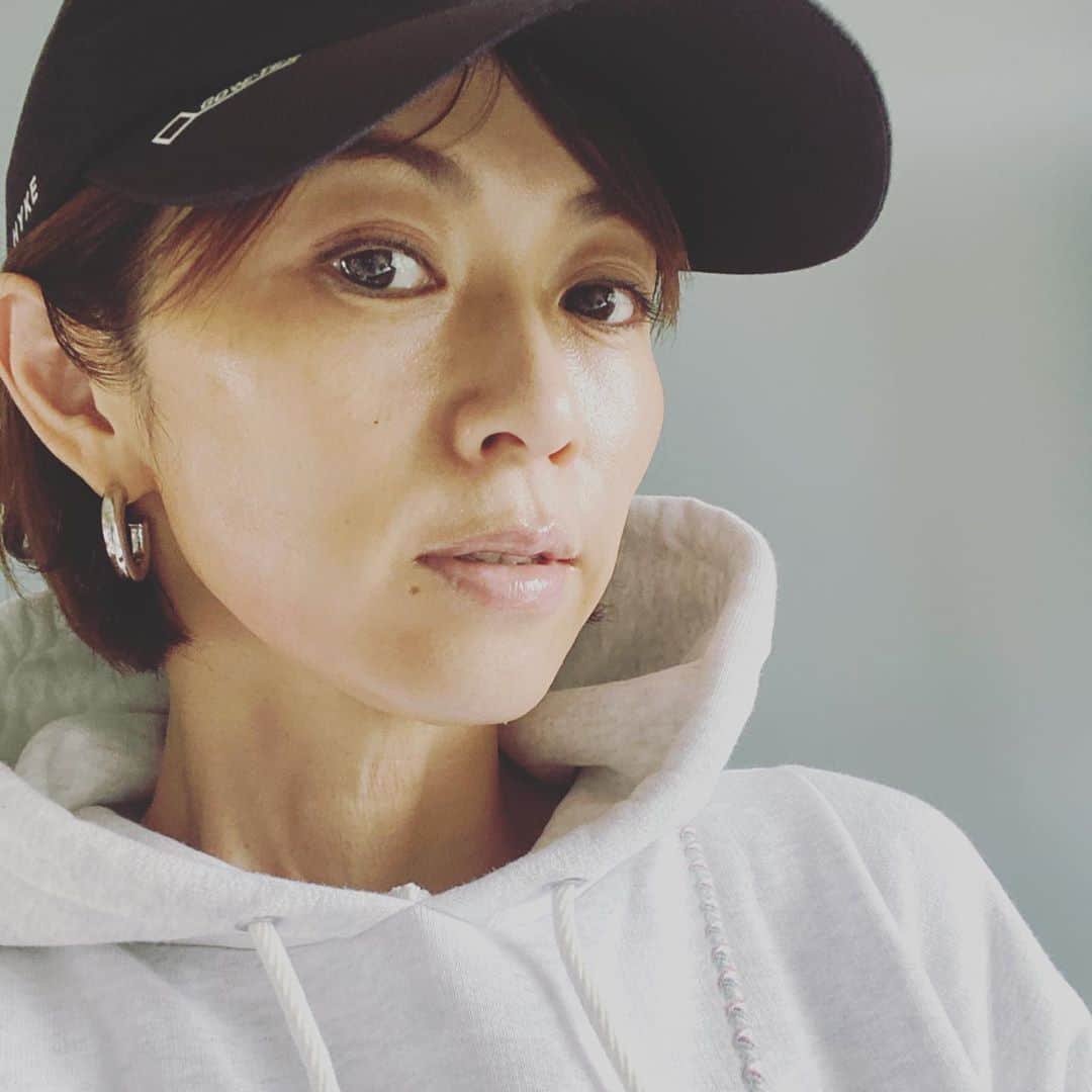 畑野ひろ子のインスタグラム：「最近は、カジュアルCDばかり😊」