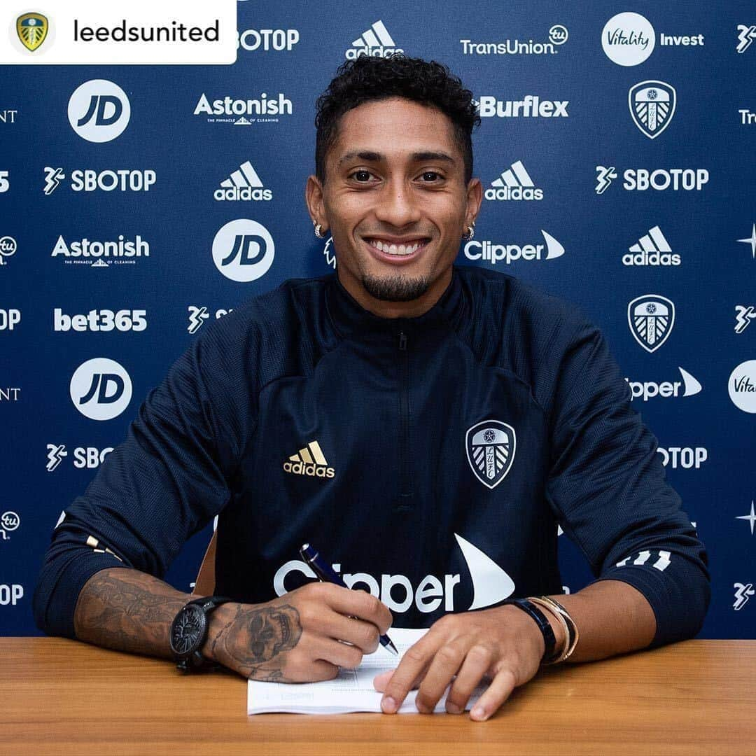 プレミアリーグさんのインスタグラム写真 - (プレミアリーグInstagram)「🇧🇷 x ⚪️  #Repost • @leedsunited  🙌 #LUFC are delighted to announce the signing of Brazilian winger @raphinha」10月6日 9時01分 - premierleague