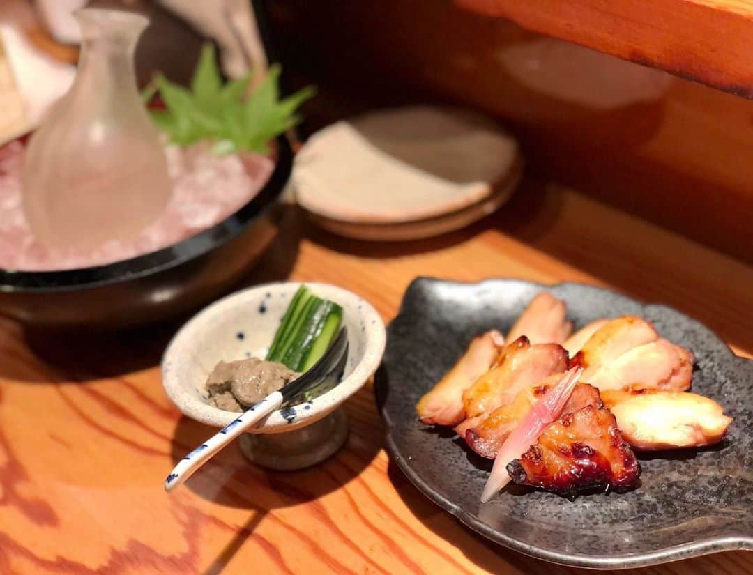 斎藤めぐみさんのインスタグラム写真 - (斎藤めぐみInstagram)「祇園にある蕪屋さん🥢﻿ ﻿ 何を食べても美味しかった😍﻿ 日本酒がすすむ〜🍶﻿ ﻿ そんな中でも鯛の炊き込みごはんの﻿ 焼きおにぎりが1番のヒット🤤﻿ 本当に美味しすぎて3回おかわり🧡﻿ ﻿ 京都に来たらまた行きたいお店😊﻿ ﻿ #京都旅行#kyoto#ディナー#祇園#焼きおにぎり#和食#日本酒#田酒#京料理#ゆば#花見小路﻿」10月2日 12時00分 - meeegumii