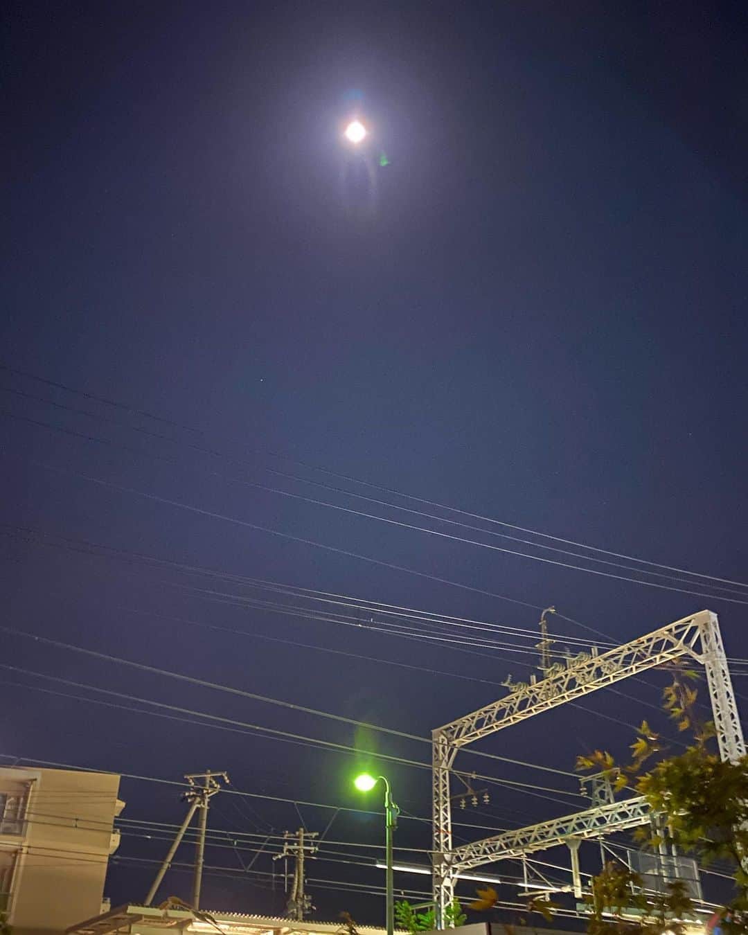 松本隆さんのインスタグラム写真 - (松本隆Instagram)「月の歌って何曲作っただろう？数えきれないね。」10月2日 12時13分 - takashi_matsumoto_official
