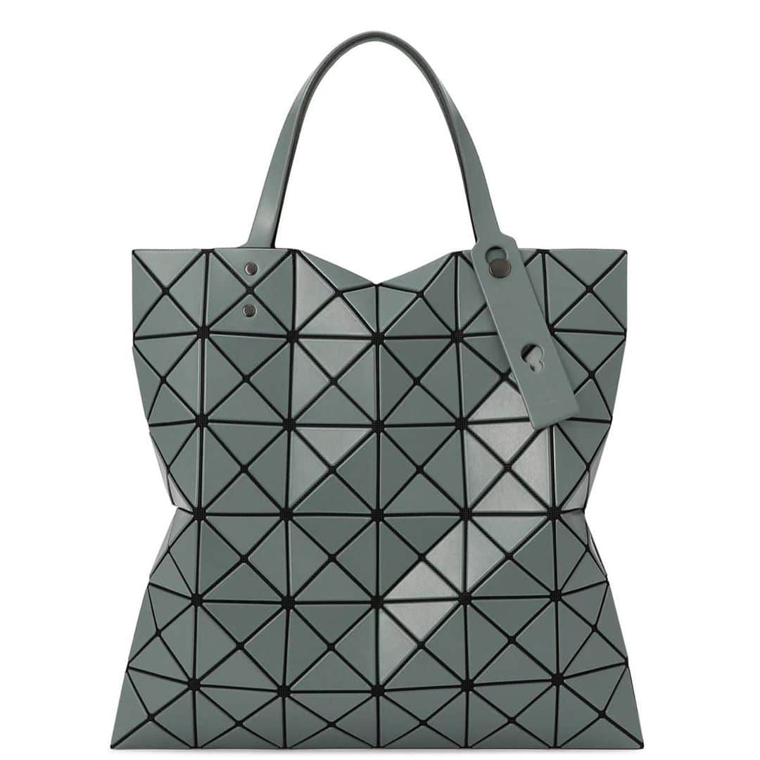 BAO BAO ISSEY MIYAKE Official Instagram accountさんのインスタグラム写真 - (BAO BAO ISSEY MIYAKE Official Instagram accountInstagram)「【NEW ITEM】LUCENT MATTE-2  RELEASE MONTH October, 2020 ※By country, release month may be different.  #baobaoisseymiyake #baobao #isseymiyake #tote #lucentmatte2」10月2日 12時07分 - baobaoisseymiyake_official