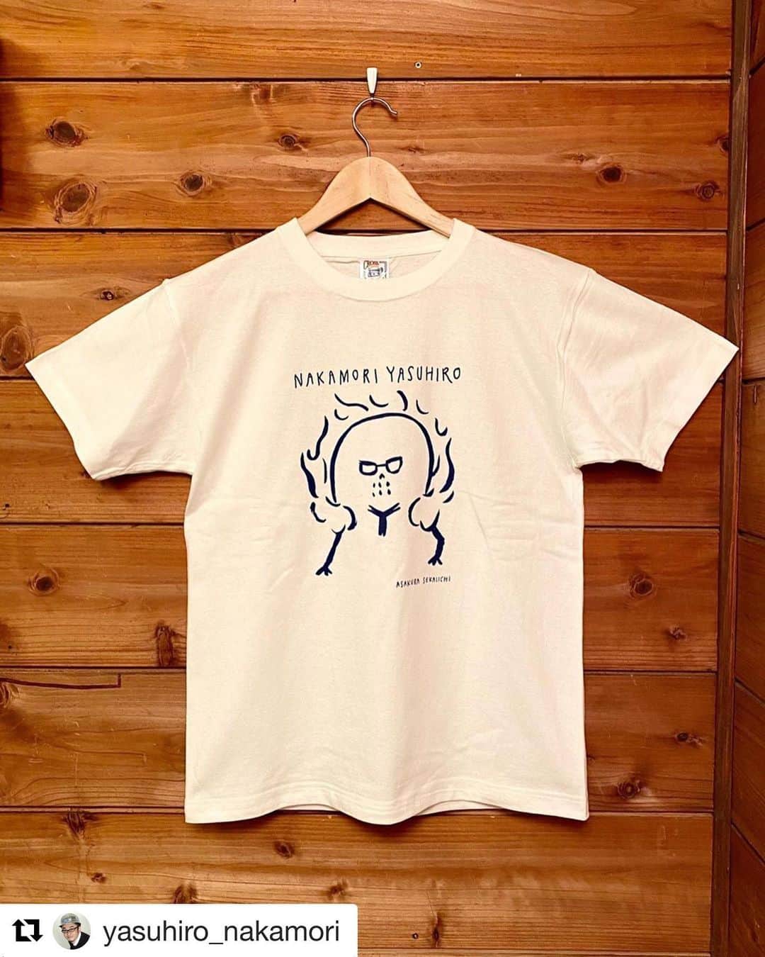 朝倉世界一のインスタグラム：「中森さんの投稿をリポストします  Repost @yasuhiro_nakamori  ・・・ 【お知らせ】 中森泰弘・グッズの新作が出来上がりました。今回は朝倉世界一さんのかわいいイラストとロゴ入りのT-シャツ、マグカップ、豆皿です。 BASEの「中森泰弘 OFFICIAL SHOP」で販売しております。検索してみて下さい。 宜しくお願いします！  #朝倉世界一  #中森泰弘」
