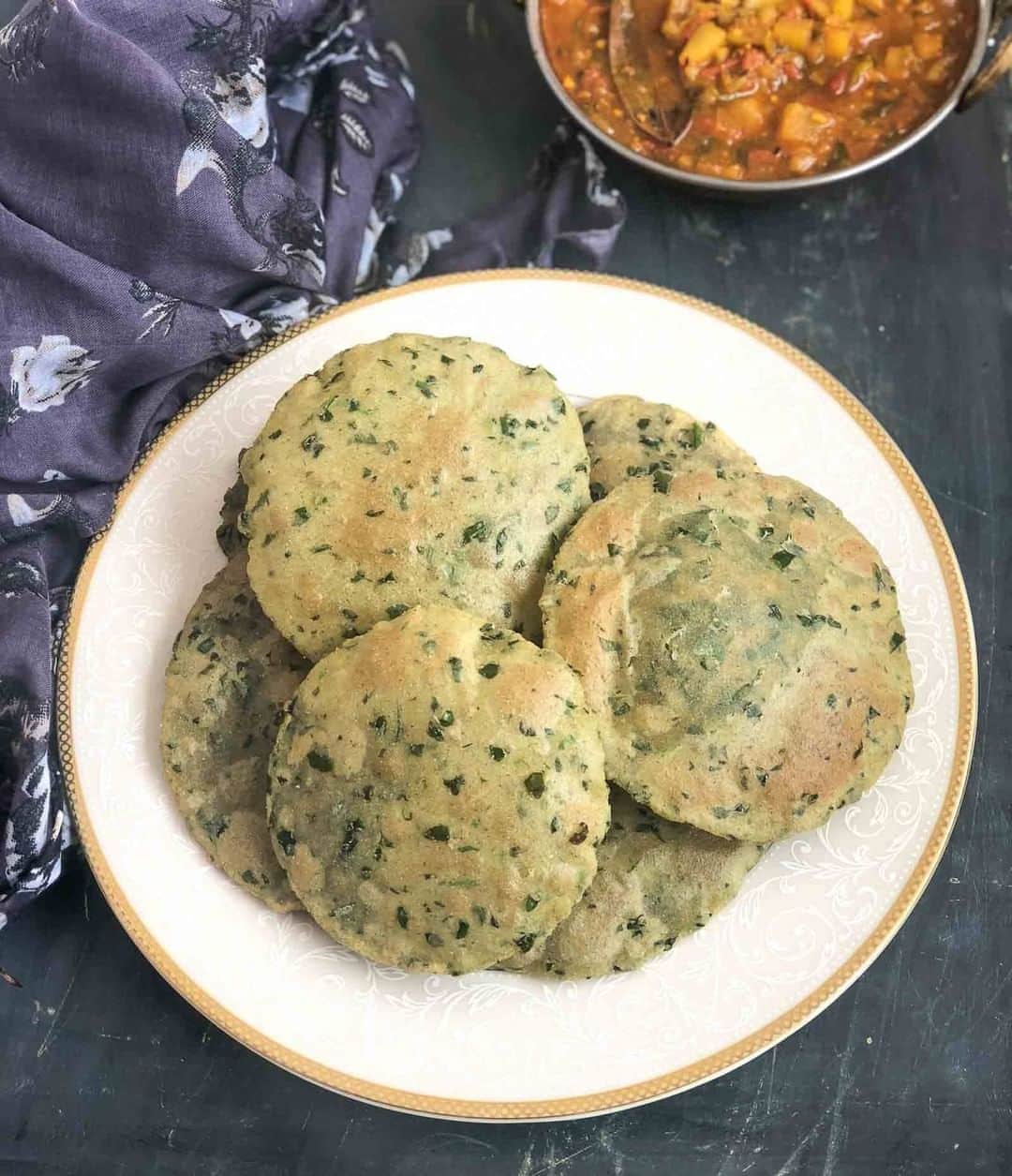 Archana's Kitchenさんのインスタグラム写真 - (Archana's KitchenInstagram)「Dahi Methi Puri Recipe is a twist to the classic puri recipe. This one made healthier with the added goodness of fenugreek leaves. Serve it alongside a aloo sabzi for a fulfilling brunch. Get the recipe from the smart.bio link in my profile @archanaskitchen . . . . . . #recipes #easyrecipes #breakfast #Indianbreakfast #archanaskitchen #healthyeating #highprotein #breakfastclub #dosa #dosarecipes #dosabatter #ragi #ragidosa #mysoremasaladosa #homemadefood #eatfit #cooking #food #healthyrecipes #foodphotography #recipeoftheday #comfortfood #deliciousfood #delicious #instayum #food」10月2日 13時05分 - archanaskitchen
