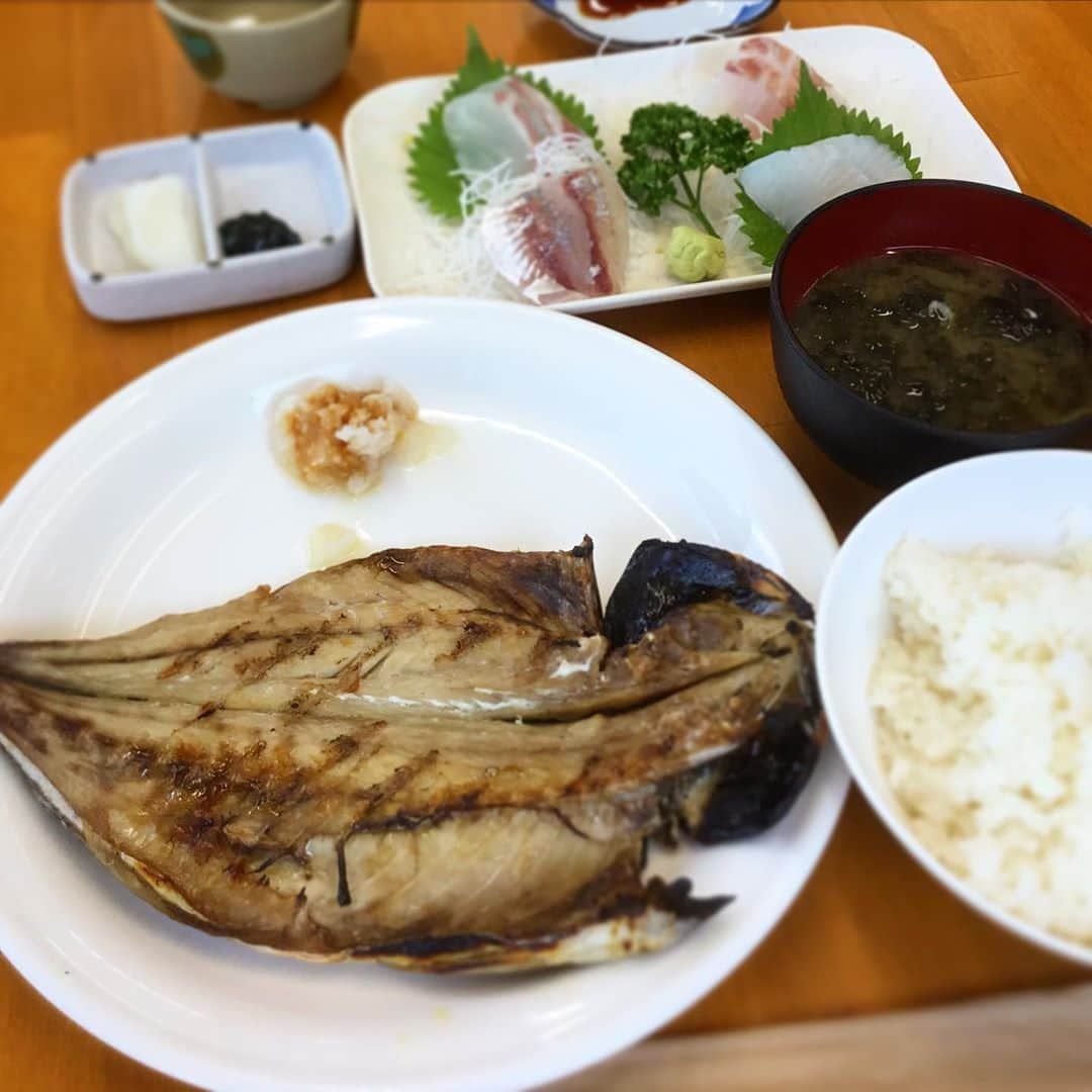 木村ひさしさんのインスタグラム写真 - (木村ひさしInstagram)「最高のおっさんの昼ごはん。 栄丸　鯵 #最高のおっさんのロケハン飯  #最高のおっさんの和食  #2020チャレンジ第二弾」10月2日 13時07分 - kimura.hisashi