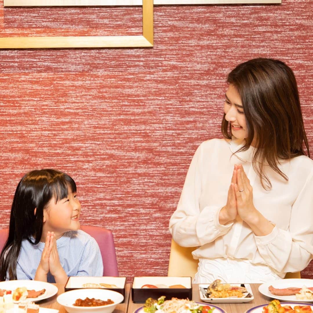 新横浜プリンスホテルのインスタグラム：「【JAPAN GOURMET FESTA-日本の美味しいを旅しよう-】 「ブッフェダイニング ケッヘル」ではディナー営業を再開いたしました！なかなか旅行に行きづらいという方でもケッヘルで旅行気分を味わっていただきたいという思いから、日本各地のお料理を個々盛りスタイルでご用意しております。 . . . #新横浜プリンスホテル#プリンスホテル#新横浜#横浜 #ホテルレストラン #ホテル#ホテルランチ #ホテルディナー #記念日ディナー #新横浜駅 #横浜グルメ #ご褒美ランチ #ブッフェ #新ケッヘルスタイル #ビュッフェ #安全安心 #感染予防対策 #旅行気分 #みなとみらい #リニューアルオープン #shinyokohamaprincehotel#princehotel#shinyokohama#yokohama#hotel #restaurant #myyokohama」