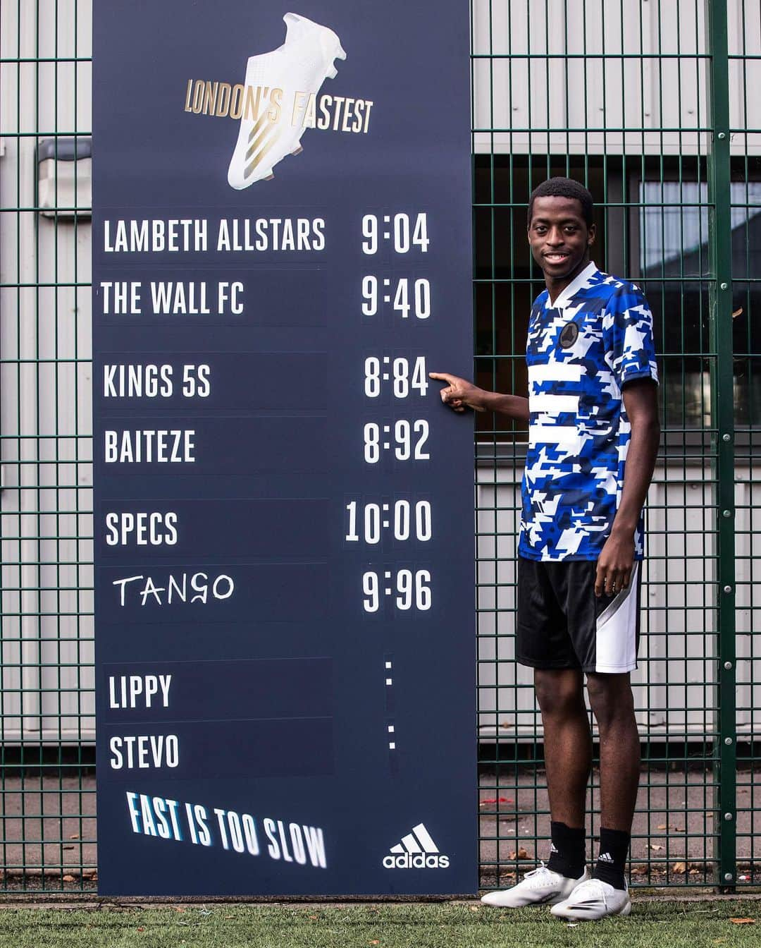 adidas UKさんのインスタグラム写真 - (adidas UKInstagram)「London’s Fastest ballers took up the challenge. Sixteen competed but only two were crowned 👑   Fast was not too slow for @kealakells & @adz1307 💨🚀   #XGhosted  📸: @azcaptures」10月2日 4時23分 - adidaslondon